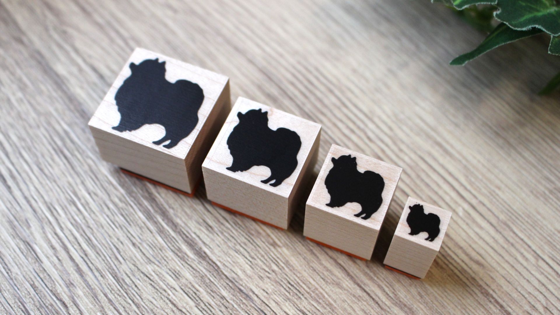 オリジナルスタンプが並ぶ写真。