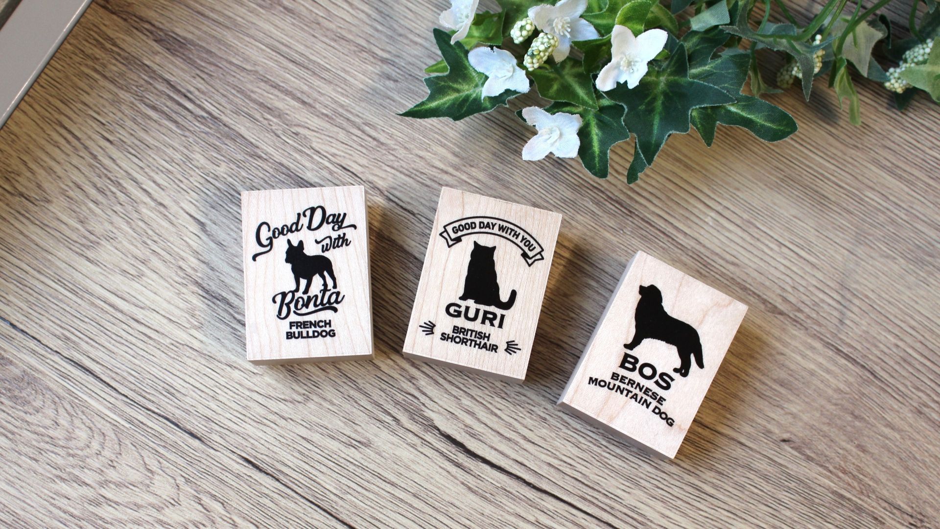 動物モチーフの消しゴムはんこの背見出し