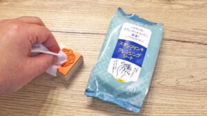 初心者でも簡単にできるゴム印のホコリ取りとインク汚れ落とし