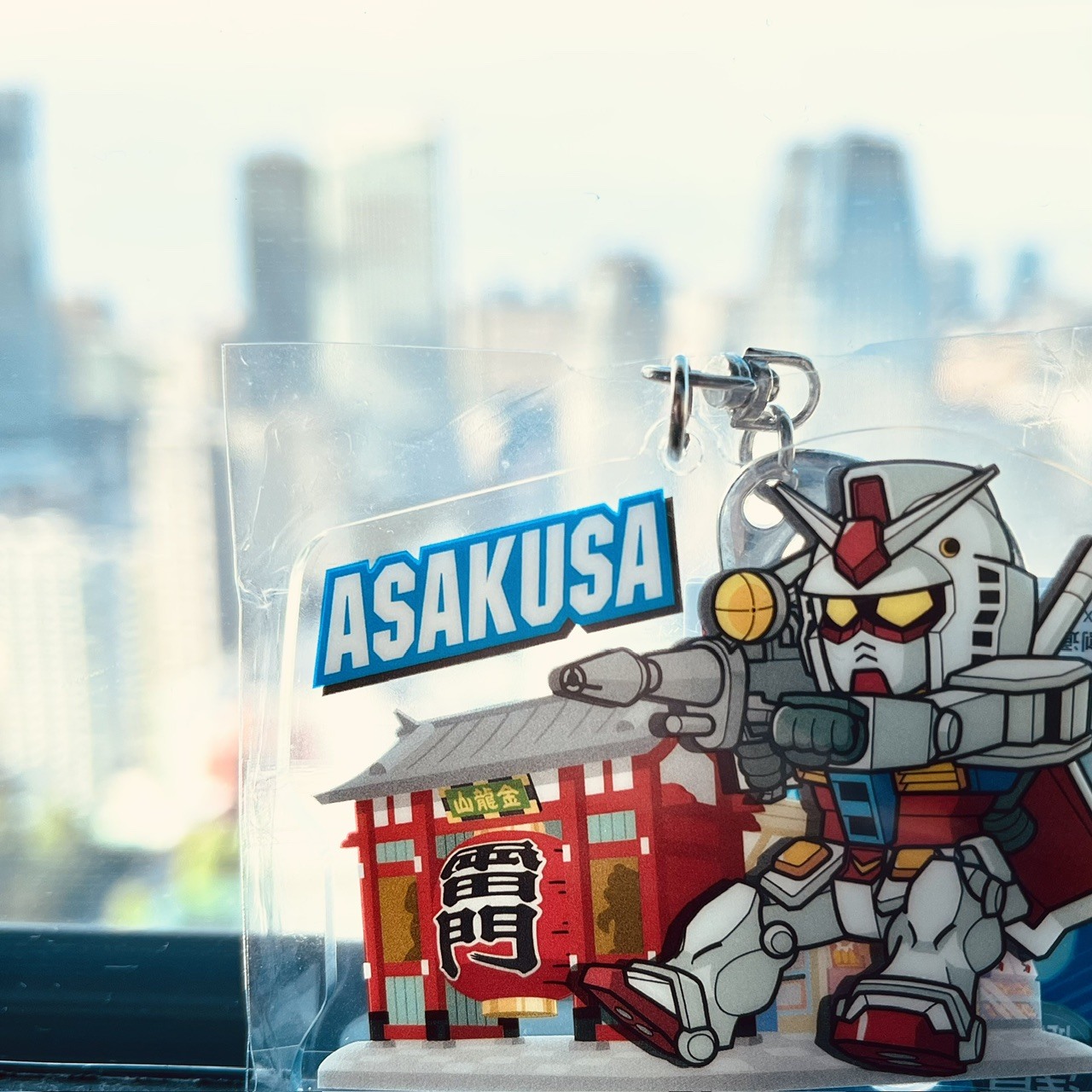 東京タワーのお土産屋さんで見つけたガンダムのキーホルダー。